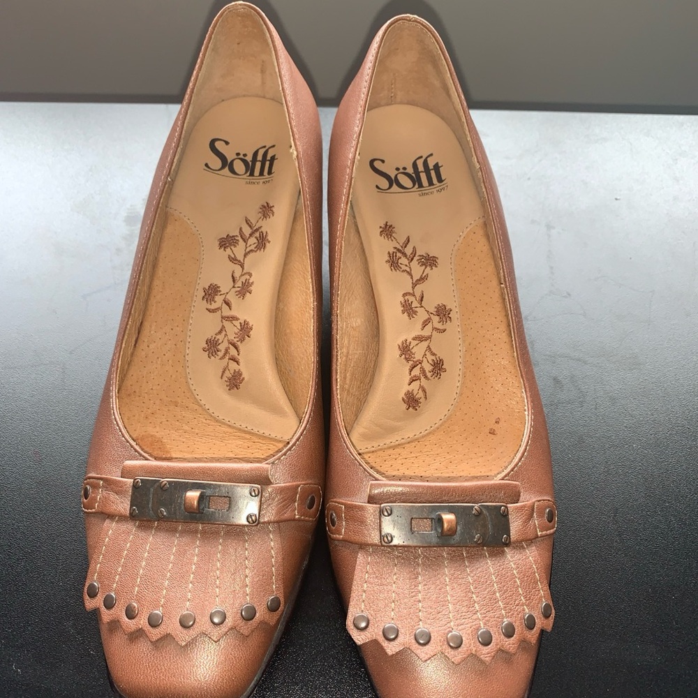 Söfft Caramel Leather Low Kitten Heels Shoes 8M Brown NICE